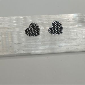 NEW! 925 Sterling Silver Heart earrings.